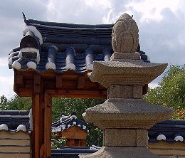  Im koreanischen Garten 