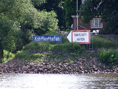 Einfahrt K&ouml;hlfleethafen